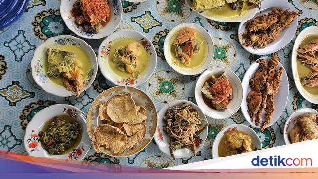 5 Rumah Makan Populer di Padang, Menunya Ayam Bakar hingga Gulai Ikan Karang
