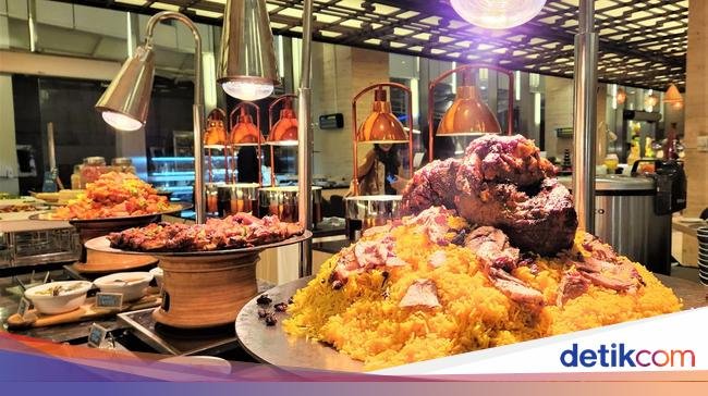 'Ramadan Story' Sajikan Nasi Briyani Kambing hingga Dessert Turki
