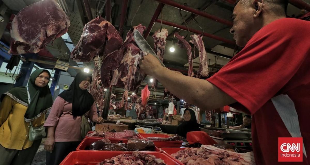 Berbelanja Bahan Makanan Jelang Lebaran