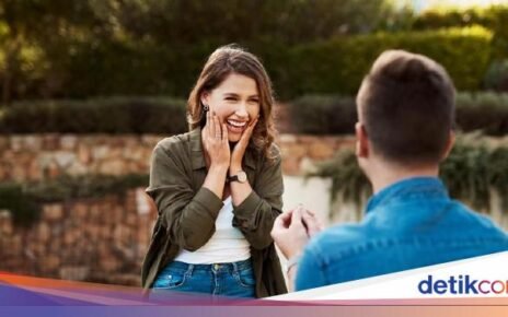 Pura-pura Lamaran Demi Dapat Minuman Gratis, Pasangan Ini Dihujat