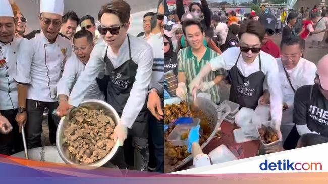 Dr Richard Lee Masak 300 kg Rendang di Palembang, Masyarakat Tertib Antre