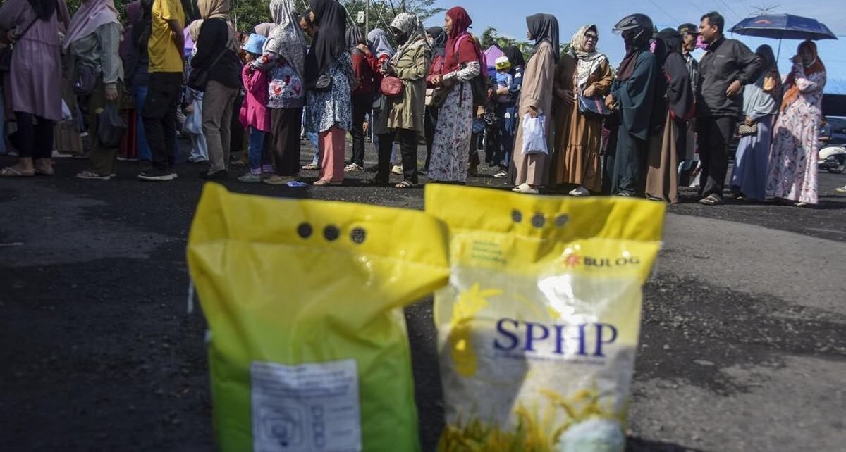 Gerakan Pangan Murah Ramadan Diserbu Warga