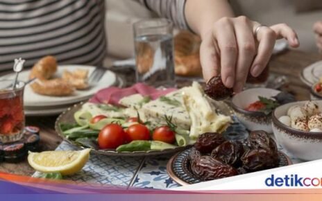 Apakah Puasa Tetap Sah Meski Tak Makan Sahur?