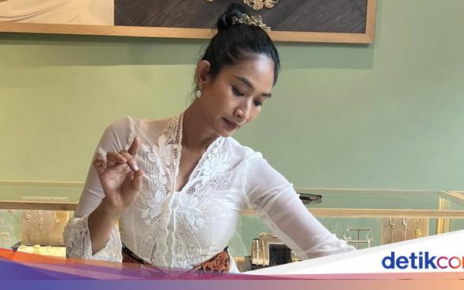 Keseruan Happy Salma Belanja ke Warung hingga Piknik di Magelang