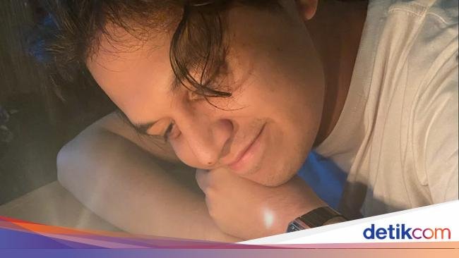 Kevin Julio Nikmati Sarapan Sambil Piknik di Bali hingga Bromo