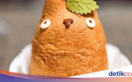 Gemas! Bakery Ini Jual Kue Bentuk Totoro dengan Isian Krim
