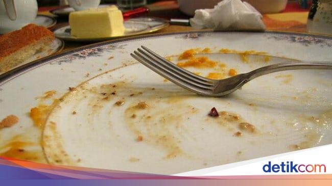 Makan Sampai Piring Bersih Disebut Norak, Jadi Kontroversi