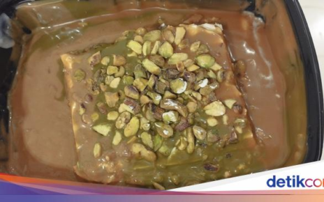 5 Makanan Viral di Makkah, Ada Pizza hingga Dessert Pistachio!