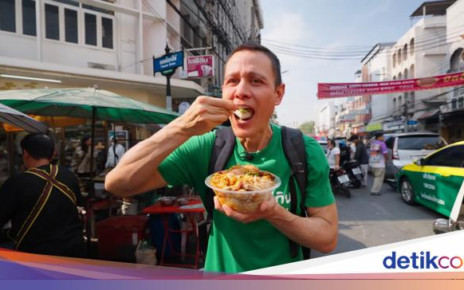 Mark Wiens Cicip Kari Rp 21 Ribu Vs Rp 2.1 Juta, Ini Komentarnya