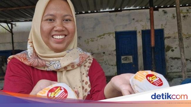 Murah Meriah! Sego Cokot Rp 5 Ribu Isi Aneka Lauk Sedap