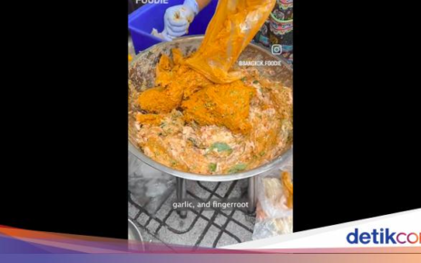 Otak-otak Kaki Lima Legendaris di Bangkok Ini Sudah Jualan 112 Tahun