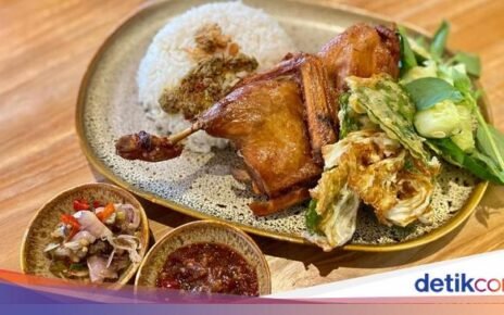 Buka Puasa dengan Bebek Asap Tegalalang di Resto Bergaya Bali