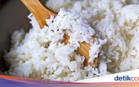 Apa Benar Masak Nasi Campur Minyak Kelapa Bikin Kalorinya Berkurang 60%?
