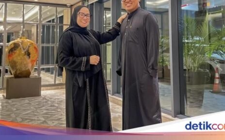 Uya Kuya Kompak Kulineran Bareng Keluarga dan WNI di Amerika Serikat