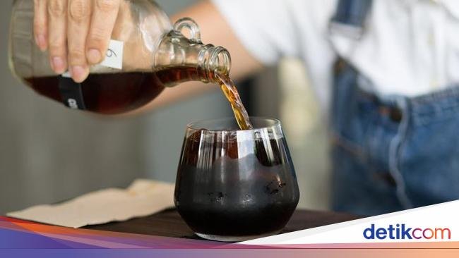 5 Cara Kurangi Kadar Asam Kopi agar Lambung Aman