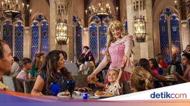 Wanita Ini Sudah Makan di 200 Resto Disney Berbeda Selama 40 Tahun