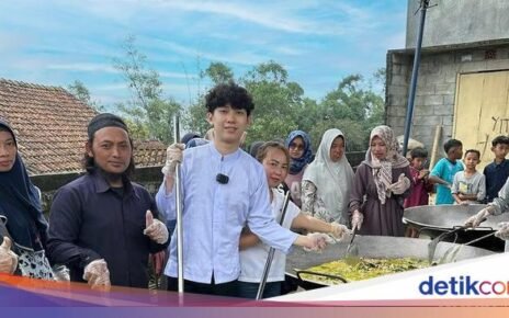 Usai Rendang 200 Kg, Willie Salim Masak Gulai 25 Ekor Kambing di Semarang