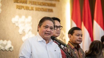 Malam Ini IMenko Airlangga Terbang ke AS untuk Melobi Tarif Trump