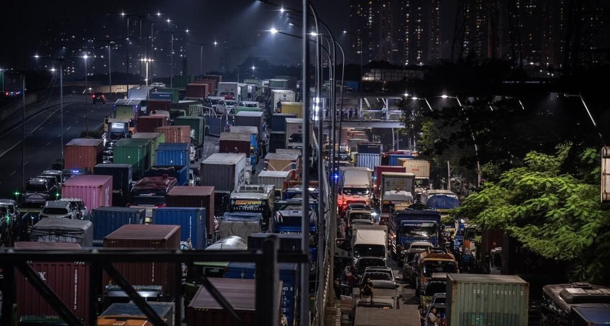 Pelindo Beri Kompensasi Biaya Masuk Pelabuhan Urai Macet Tanjung Priok