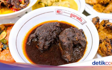 5 RM Padang Favorit di Jalan Sabang, Ada yang Sejak 1958!