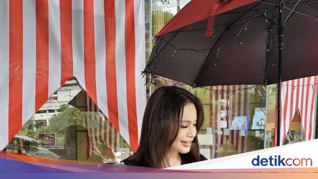 Begini Potret Seru Rossa Saat Makan di London hingga Paris