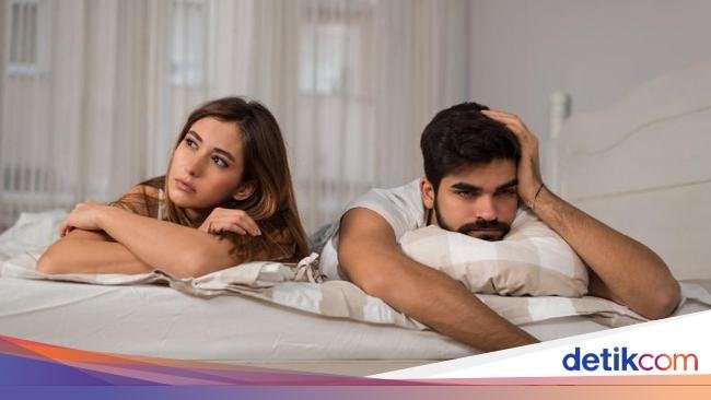 Duh! Pria Ini Langsung 'Ilfeel' Lihat Kekasih Makan Hati Ayam