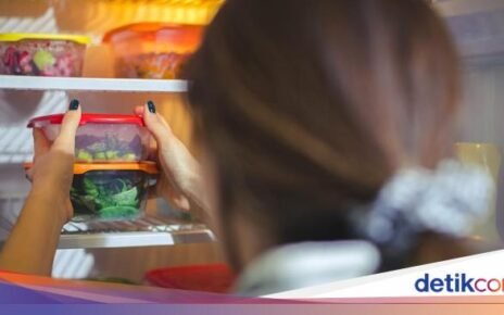Begini Cara Menghilangkan Bau Amis Membandel di Kulkas