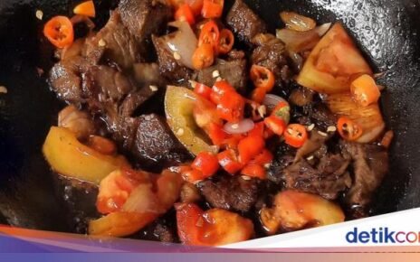 Ngeunah! 5 Iga Bakar Populer di Bandung yang Juicy Lezat