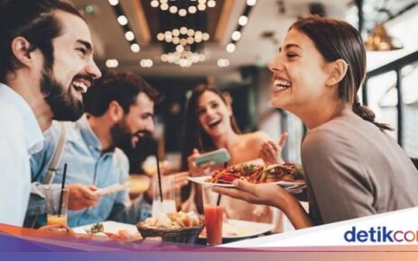 Ini Trik Psikologis yang Dipakai Restoran Agar Pelanggan Pesan Banyak Makanan