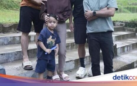 Keseruan Lesti Kejora dan Rizky Billar Mudik dan Kulineran di Cianjur