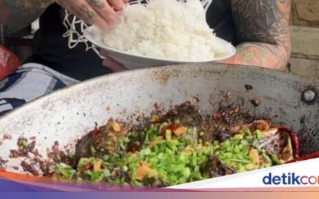 Aksi King Abdi Makan Ekstrem hingga Masak Banyak di Gresik