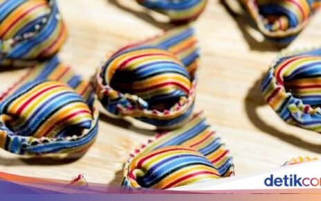 Wow! Chef Ini Bikin Pasta Warna-warni dan Motif Abstrak