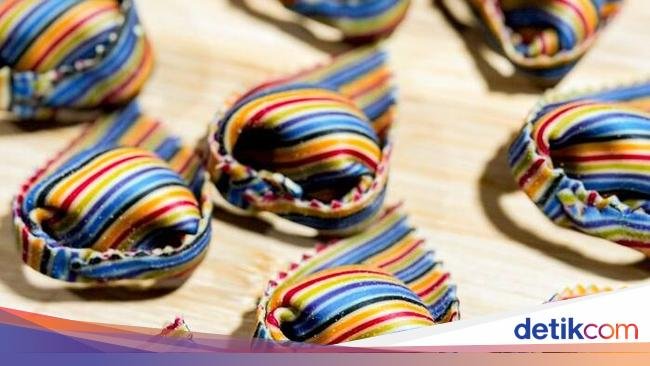 Wow! Chef Ini Bikin Pasta Warna-warni dan Motif Abstrak