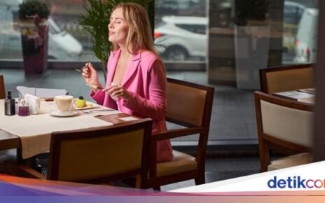 Makan Sendirian di Resto, Wanita Ini Dihujat Karena Tak Mau Berbagi Meja