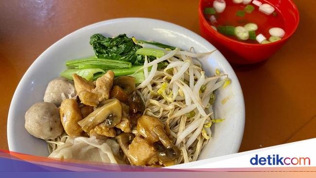 Ngidam Makan Mie Ayam Usai Lebaran? Mampir Saja ke 5 Tempat Makan Ini