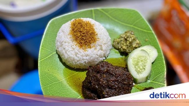 Murah Sedap! 5 Nasi Bebek Madura Bumbu Hitam Harganya Rp 20.000