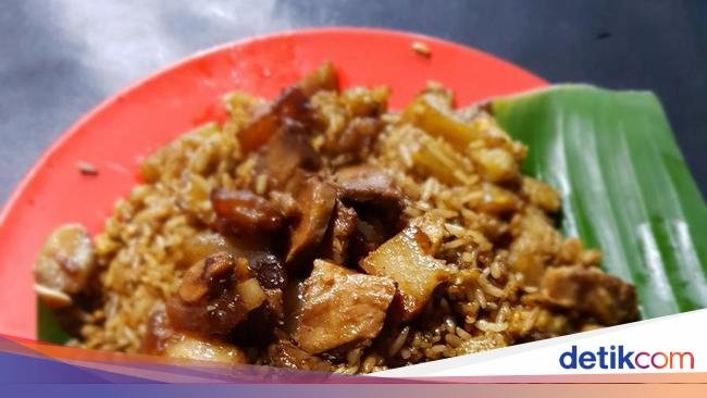 Mantul! Ini 5 Nasi Goreng Gerobakan Rating Tinggi di Bandung