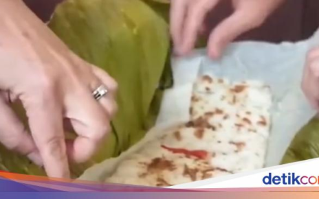 Disuguhi Nasi Liwet Gulung Daun Pisang, Bule Inggris Ini Takjub!