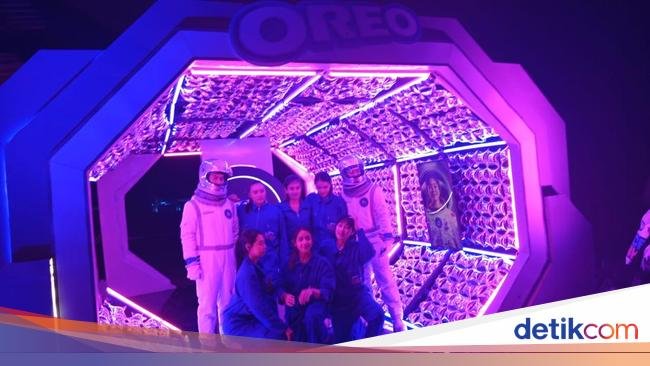 Gokil! Oreo Made in Cikarang Terbang ke Luar Angkasa
