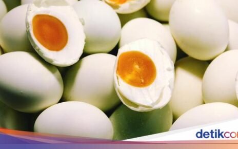 Jangan Salah Pilih! Ini 5 Tips Memilih Telur Asin yang Segar
