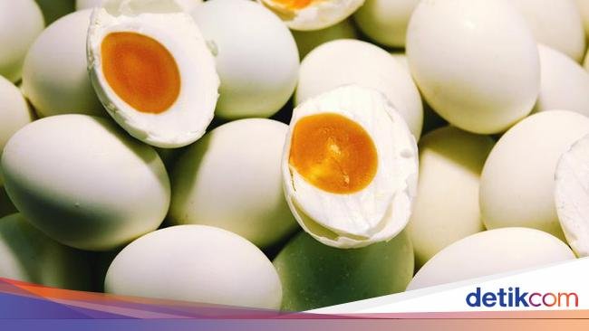 Jangan Salah Pilih! Ini 5 Tips Memilih Telur Asin yang Segar