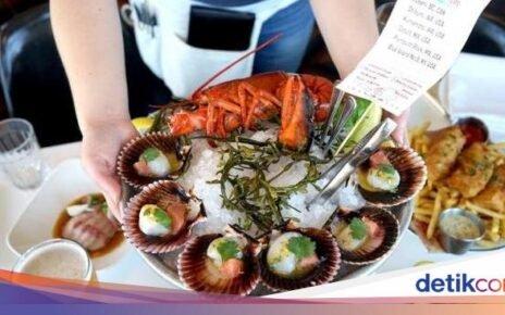 Pesan Makanan Paling Mahal, Pria Ini Minta Tagihannya Dibagi Rata