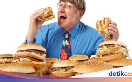 Makan 35.000 Burger Sejak 1972, Pria Ini Pecahkan Rekor Dunia