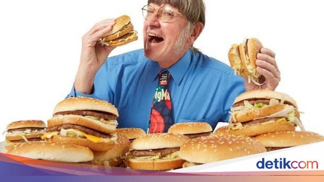 Makan 35.000 Burger Sejak 1972, Pria Ini Pecahkan Rekor Dunia