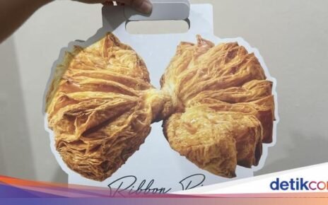 Renyah Lembut! Pastry Jumbo Bentuk Pita yang Lagi Viral