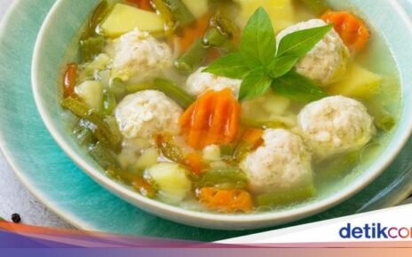 3 Resep Sup Bakso Ayam Kuah Kaldu Bening yang Ringan Segar