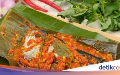 Resep Pepes Ikan Bumbu Merah yang Pedas Meresap Bumbunya