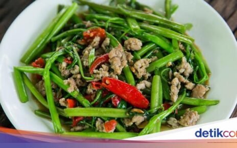 Resep Tumis Kangkung Ayam Cincang, Lauk Praktis untuk Bekal