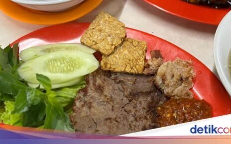 Pernah Jadi Korban Kerusuhan 1998, Wanita Ini Bangkit Dirikan RM Padang