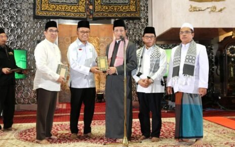 Sinar Mas Wakafkan Lebih dari 30 Ribu Al-Qur'an